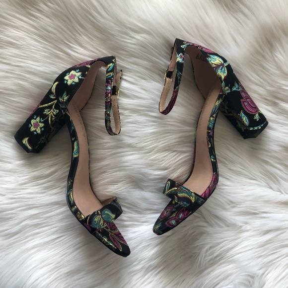 Madden Girl Shoes - Madden Girl Bella Floral Block Heel Sandal